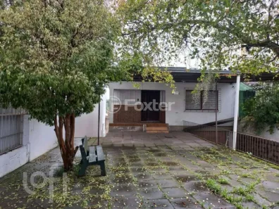 Casa com 3 Quartos à venda, 230m² no Cavalhada, Porto Alegre