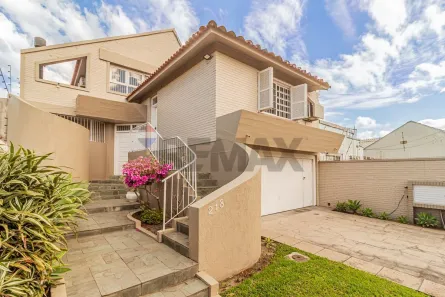 Sobrado com 4 Quartos à venda, 277m² no Areal, Pelotas