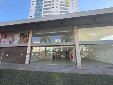 Ponto Comercial para alugar, 300m² no Pio X, Caxias do Sul