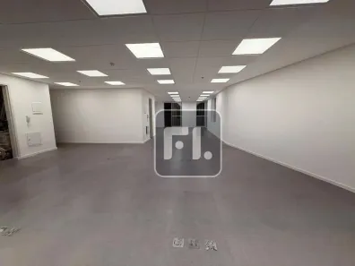 Sala Comercial para alugar, 155m² no Liberdade, São Paulo
