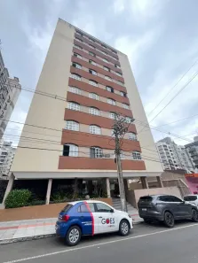 Apartamento com 2 Quartos para alugar, 63m² no Centro, Criciúma