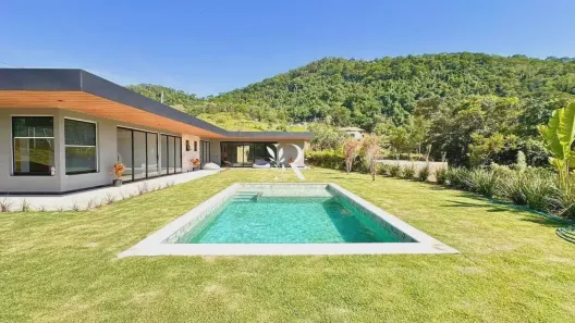 Casa com 4 Quartos à venda, 2290m² no Pedro do Rio, Petrópolis