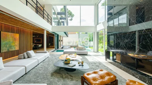 Casa de Condomínio com 3 Quartos à venda, 604m² no Campo Comprido, Curitiba