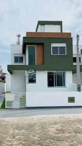 Casa com 3 Quartos à venda, 132m² no Pântano do Sul, Florianópolis