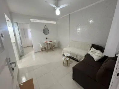 Kitnet com 1 Quarto à venda, 40m² no Guilhermina, Praia Grande