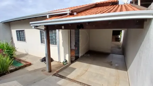 Casa com 3 Quartos para alugar, 115m² no Residencial Abussafe, Londrina