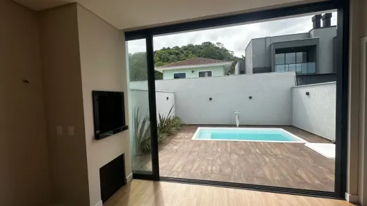 Casa com 3 Quartos à venda, 181m² no Jardim Sofia, Joinville