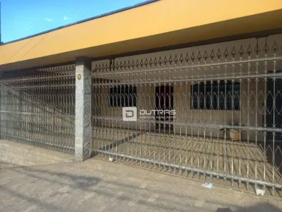 Casa com 3 Quartos à venda, 172m² no Centro (Ártemis), Piracicaba