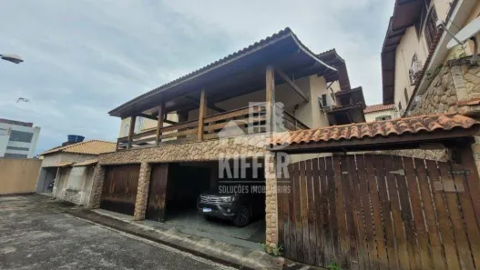 Casa com 4 Quartos à venda, 331m² no Santana, Niterói