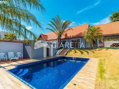 Sobrado com 6 Quartos à venda, 436m² no Centro, Toledo