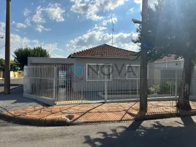 Casa com 2 Quartos para alugar, 110m² no Vila José Bonifácio, Araraquara