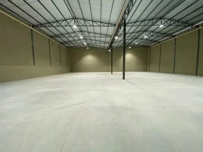 Galpão/Depósito/Armazém para alugar, 690m² no Arvoredo 2ª Seção, Contagem