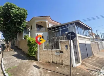Sobrado com 4 Quartos para venda ou aluguel, 219m² no Vila Rossi Borghi e Siqueira, Campinas