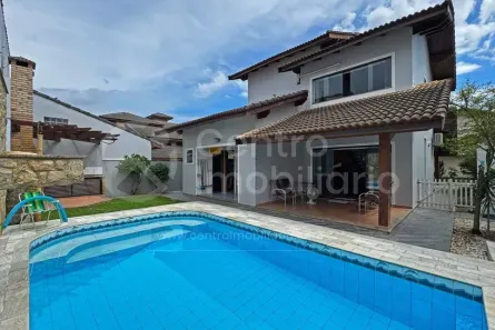 Casa de Condomínio com 3 Quartos à venda, 175m² no Balneario Samburá, Peruíbe