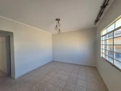 Casa com 3 Quartos para alugar, 120m² no Taguatinga Norte, Brasília