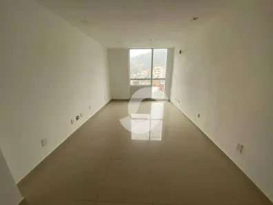 Sala Comercial à venda, 26m² no Santa Rosa, Niterói