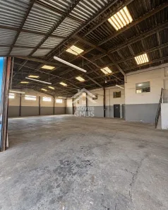 Galpão/Depósito/Armazém com 3 Quartos à venda, 1100m² no Roça Grande, Colombo