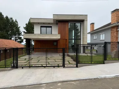 Casa com 3 Quartos à venda, 280m² no Mato Queimado, Gramado