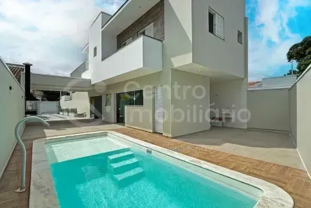 Casa com 3 Quartos à venda, 140m² no Centro, Peruíbe