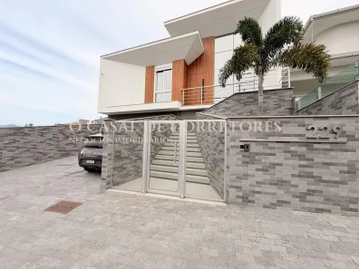 Casa com 3 Quartos à venda, 250m² no Pedra Branca, Palhoça