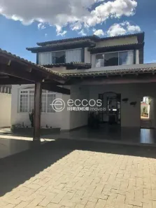 Casa com 3 Quartos à venda, 580m² no Vigilato Pereira, Uberlândia