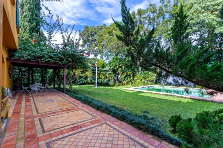 Casa com 3 Quartos à venda, 740m² no Pedra Redonda, Porto Alegre