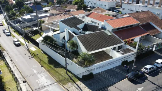 com 6 Quartos para alugar, 330m² no Campina do Siqueira, Curitiba