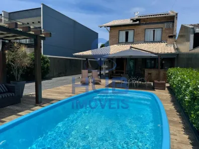 Casa com 4 Quartos à venda, 250m² no Centro, Penha