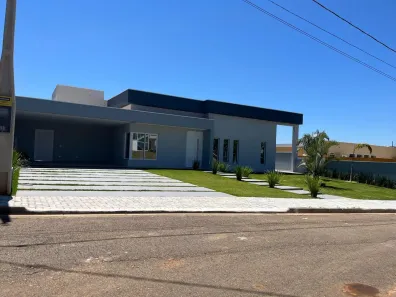 Casa de Condomínio com 3 Quartos à venda, 330m² no Piracaia, Piracaia