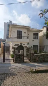 Casa com 3 Quartos para alugar, 150m² no Menino Deus, Porto Alegre