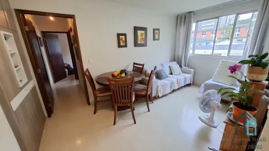 Apartamento com 2 Quartos à venda, 75m² no Centro, Curitiba
