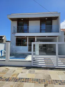 Casa com 4 Quartos para alugar, 130m² no Torres, Torres