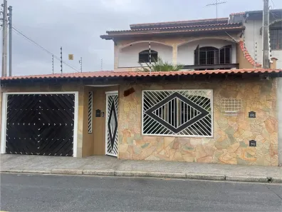 Casa com 3 Quartos à venda, 280m² no Vila São Sebastião, Mogi das Cruzes