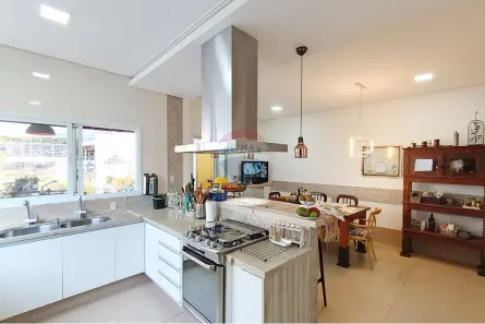 Sobrado com 4 Quartos à venda, 306m² no Vila Suissa, Mogi das Cruzes