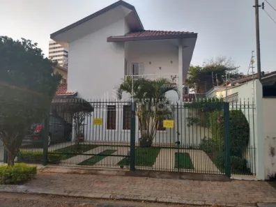 Sobrado com 5 Quartos à venda, 200m² no Vila Betânia, São José dos Campos