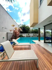 Casa de Condomínio com 4 Quartos à venda, 466m² no Morada da Colina, Uberlândia
