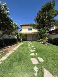 Casa de Condomínio com 4 Quartos para alugar, 180m² no Buraquinho, Lauro de Freitas