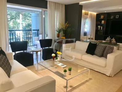 Apartamento com 3 Quartos para alugar, 234m² no Moema, São Paulo