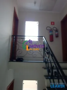 Apartamento com 2 Quartos para alugar, 42m² no Campestre, Santo André
