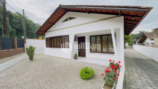 Casa com 3 Quartos à venda, 180m² no Steffen, Brusque