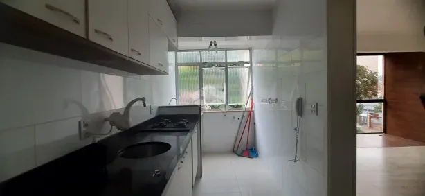 Apartamento com 2 Quartos à venda, 61m² no Vila Ipiranga, Porto Alegre