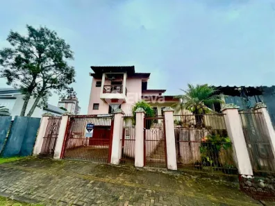 Casa com 4 Quartos à venda, 240m² no Centro, Gravataí