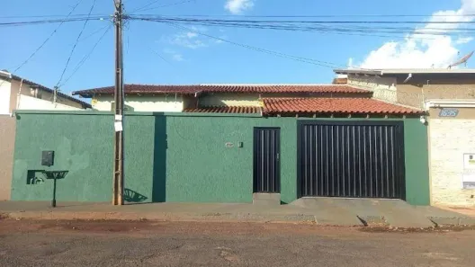 Casa com 3 Quartos à venda, 125m² no Ipê Amarelo, Frutal