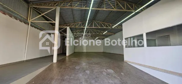 Galpão/Depósito/Armazém para alugar, 300m² no Osvaldo Rezende, Uberlândia