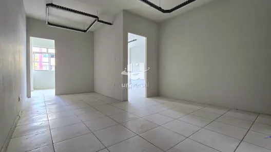 Sala Comercial para alugar, 72m² no Centro, Juiz de Fora