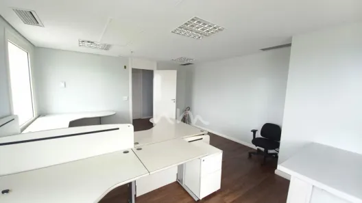 Sala Comercial para alugar, 135m² no Consolação, São Paulo