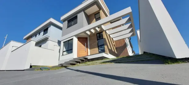 Casa com 3 Quartos à venda, 200m² no Rio Tavares, Florianópolis