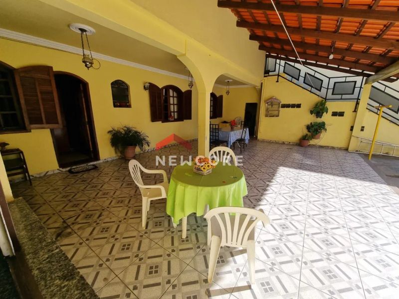 Casa com 4 quartos — Jardim Leblon, Belo Horizonte
