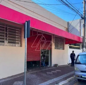 Ponto Comercial para alugar, 300m² no Marília, Marília