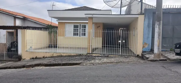 Casa com 3 Quartos à venda, 200m² no Chácara Doutor Hipólito, Taubaté